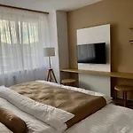 Adamantino 3*