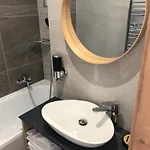酒店 Adamantino 鲁哈科维斯