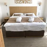 Hotel Adamantino