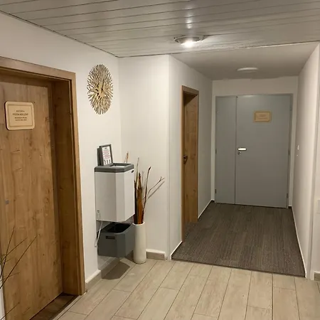 Adamantino Hotel 3*
