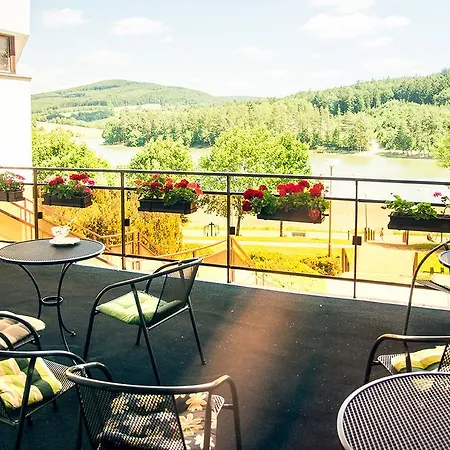 Hotel Adamantino 3*