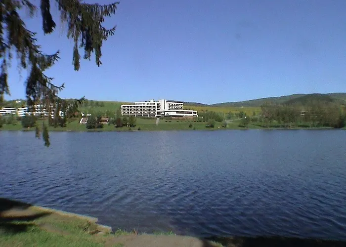 Adamantino Hotell 3*