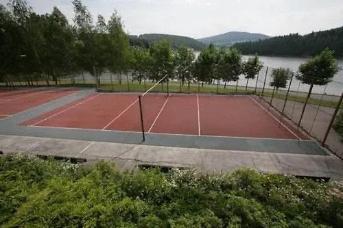 Adamantino Hotell 3*