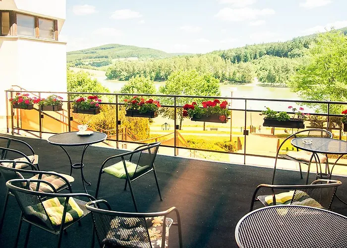 Hotell Adamantino 3*